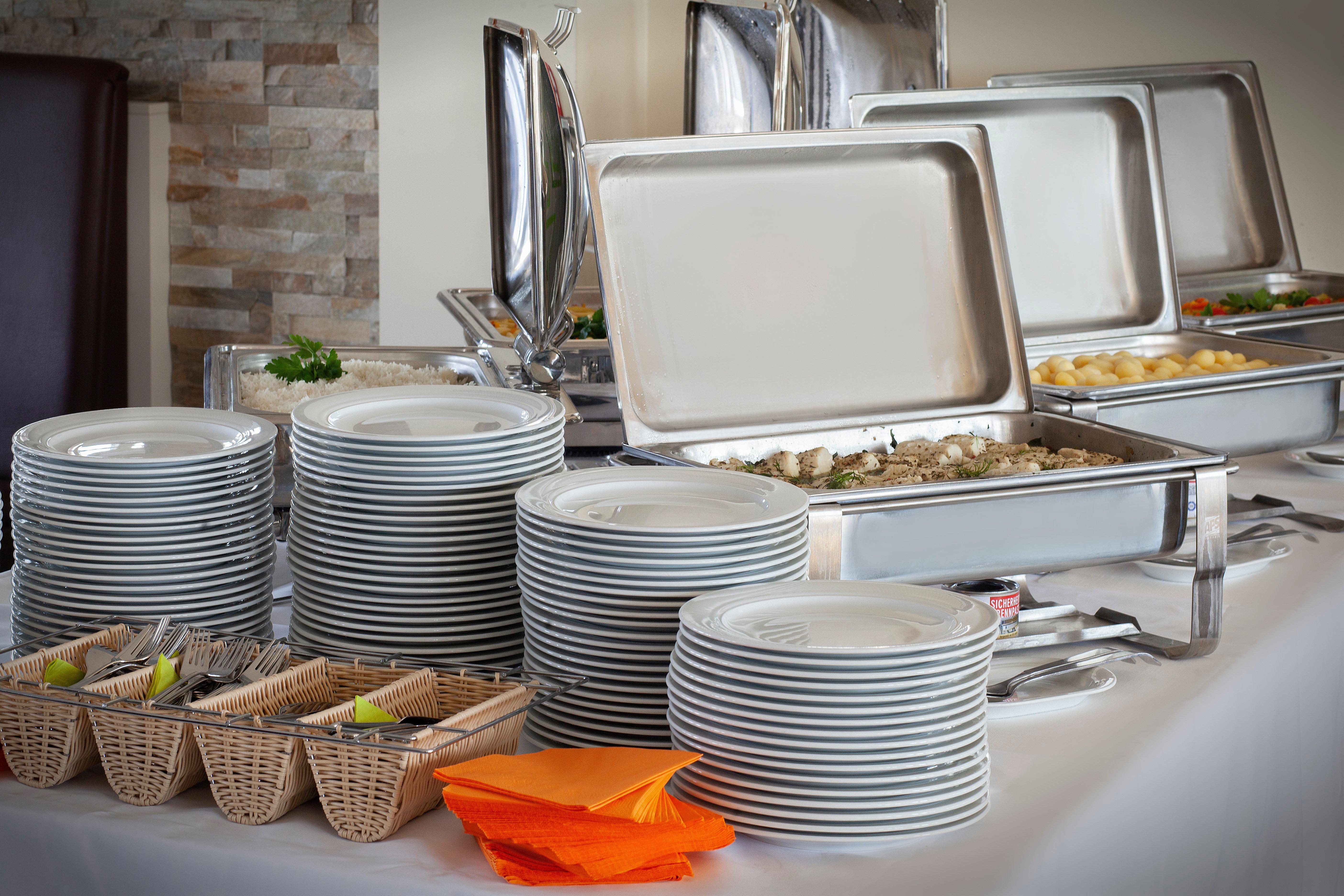 Willow Restaurant Hotel 4*
